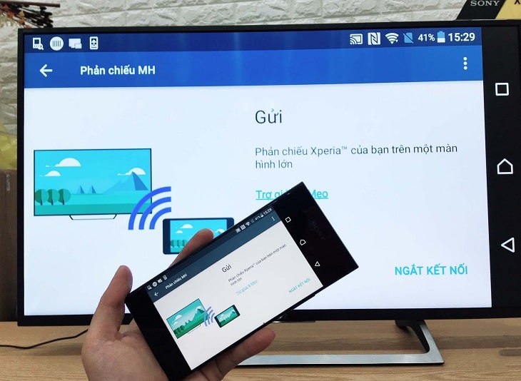 Screen Mirroring là gì ? cách sử dụng Screen Mirroring 12 mọi nội dung hiển thị trên điện thoại sẽ được trình chiếu lên màn hình lớn của tivi.