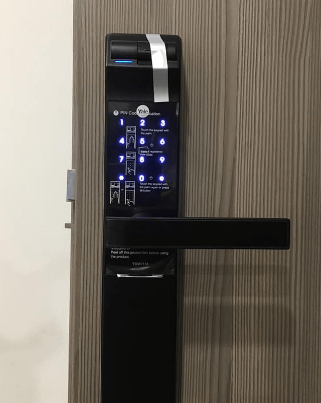 Khóa Điện Tử Yale YDM 7116 MB 10 Khóa Điện Tử Yale YDM 7116 MB