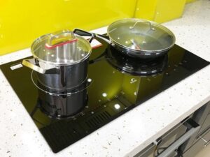 Bếp từ Bauer BE26MI 6 5. Bếp từ Bauer BE26MI gồm 2 vùng nấu linh hoạt