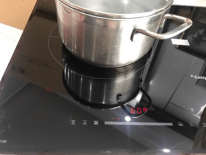 Bếp từ Canzy CZ 08I 4 Trang bị công nghệ inverter siêu tiết kiệm điện