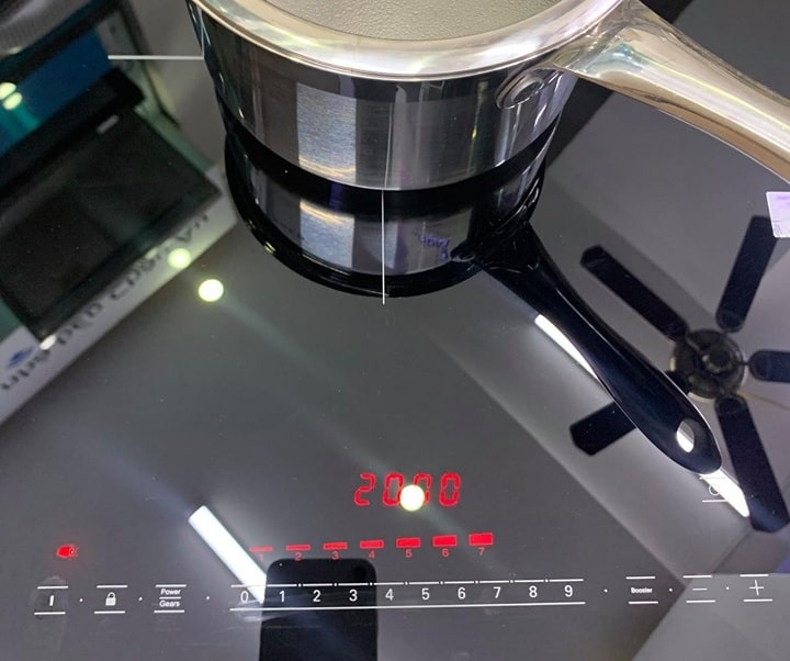 Bếp từ Canzy CZ 688CQ 7 4. Bếp từ đôi Canzy CZ 688 CQ có hệ thống bảng điều khiển dễ sử dụng