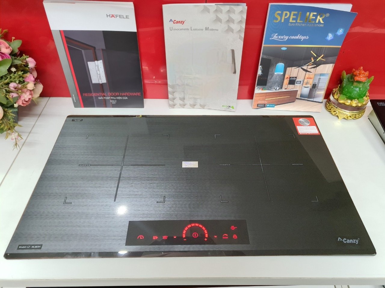 Bếp từ Canzy CZ ML883H 1 1. Bếp từ Canzy CZ ML883H gồm 2 vùng nấu với tổng công suất 4000W