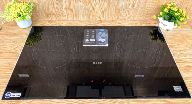 2. Bếp từ Kaff KF-LCD2IG sử dụng mặt kính Schott Ceran chịu lực chịu nhiệt tốt, tản nhiệt nhanh