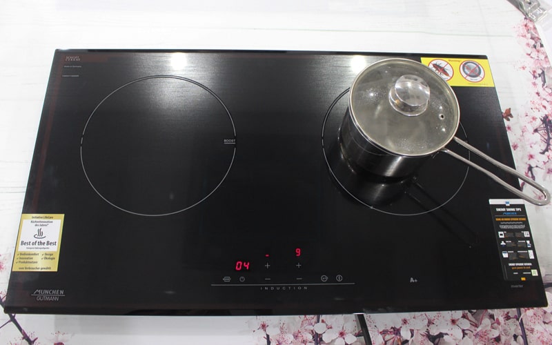 2. Bếp từ đôi Munchen GM 2285 được trang bị mặt kính SCHOTT CERAN phủ lớp Sapphire