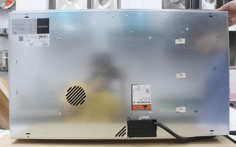 3. Khung vỏ bếp Munchen GM8925 được được sản xuất chế tạo với chất liệu tôn mạ kém sáng bóng