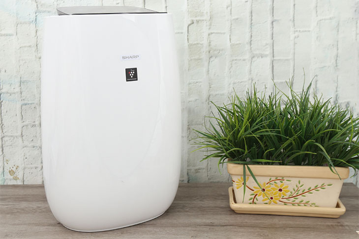 Các tiêu chí cần biết trước khi mua máy lọc không khí sử dụng 13 Máy lọc không khí Sharp FP-J40E-W