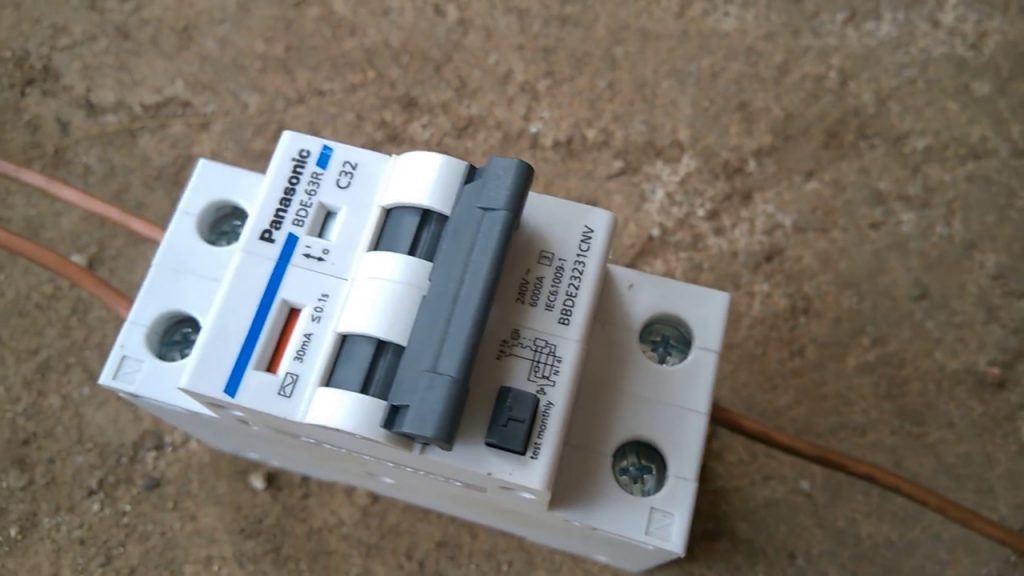 Cách aptomat đơn giản cho các thiết bị điện Cách aptomat đơn giản cho các thiết bị điện