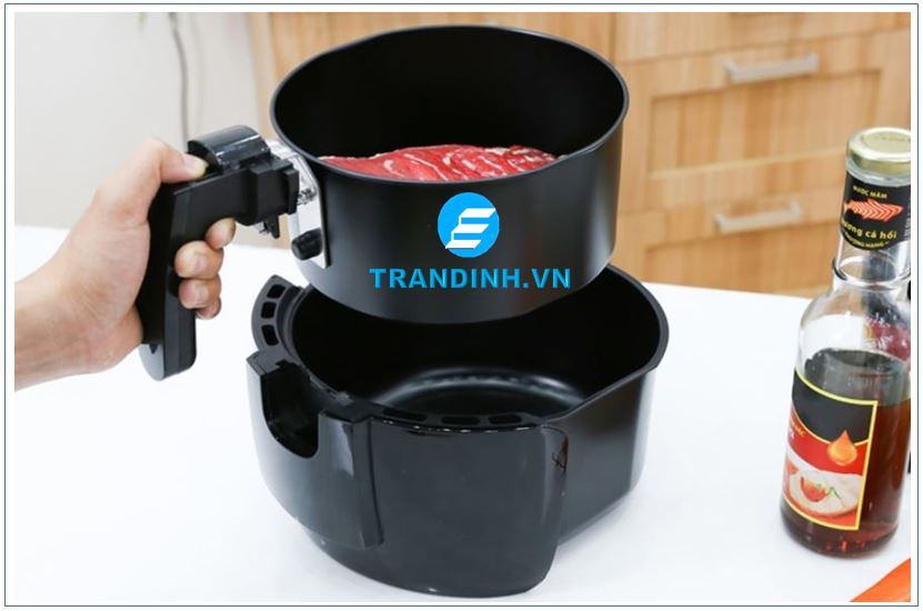 Cách sử dụng nồi chiên không dầu mới mua về đúng cách 4 Hướng dẫn cách sử dụng nồi chiên không dầu mới mua về đúng cách