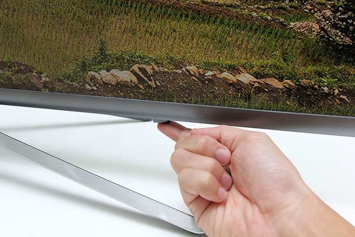 Cách sửa lỗi tivi bị loạn kênh, nhảy kênh ? Nguyên Nhân là gì ? 3 Kiểm tra nút bấm trên tivi xem có bị kẹt không