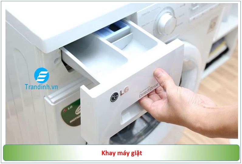 Cách vệ sinh máy giặt cửa ngang tại nhà 3 Vệ sinh khay chứa bột giặt, nước xả