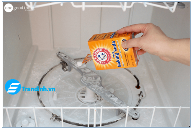 Cách vệ sinh máy rửa bát Electrolux an toàn và hiệu quả 6 Lưu ý khử mùi máy