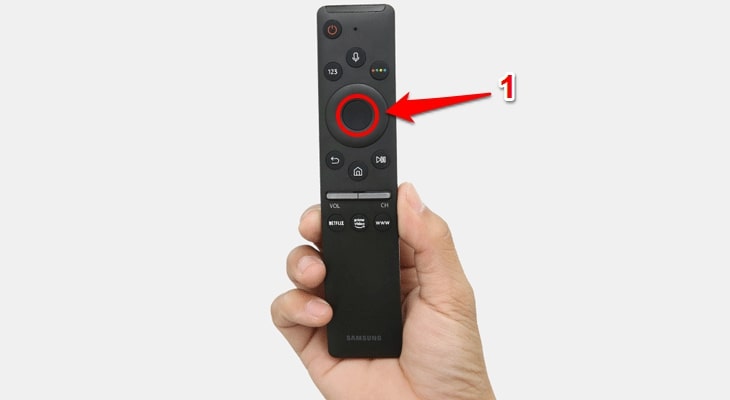 4 - Nhấn vào nút tròn trên remote rồi chọn "Xóa".