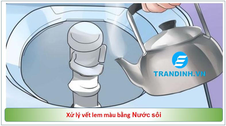 Xử lý quần áo ra màu nước sôi