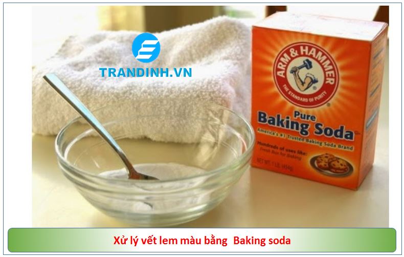 Xử lý quần áo bị lem màu bằng Baking soda