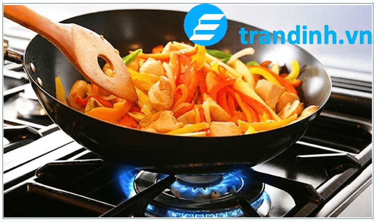 Làm yếu ngọn lửa trong quá trình nấu nướng