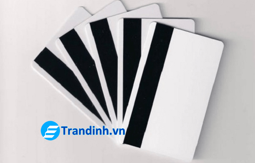 Công nghệ thẻ từ RFID ở khóa điện tử là gì? Ưu điểm tính năng 1 Khóa điện tử sử dụng thẻ từ là thẻ như thế nào?