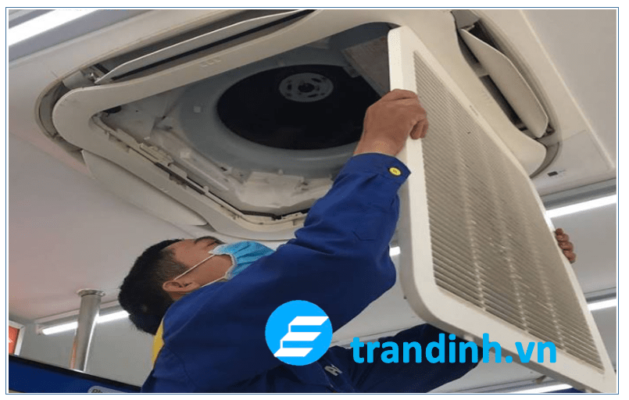 Vệ sinh dàn lạnh máy lạnh âm trần
