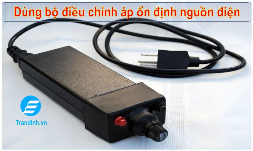 Kéo dài tuổi thọ tivi bằng cách nào ? bạn đã biết chưa ? 4 Nên kết nối tivi với một bộ điều chỉnh áp tăng cường tuổi thọ tivi