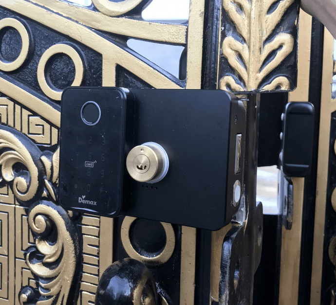 Khoá vân tay cửa cổng Demax SL602WP 6 Sử dụng công nghệ nhận dạng dấu vân tay FPC thụy điển