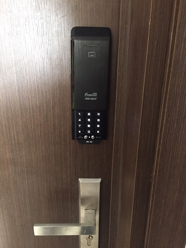 Khóa cửa thẻ từ - Khoá mã số phím nổi Gateman WK-20 6 3. Tính năng khoá cửa tự động trên khoá thẻ từ - khoá mã số Gateman WK 20