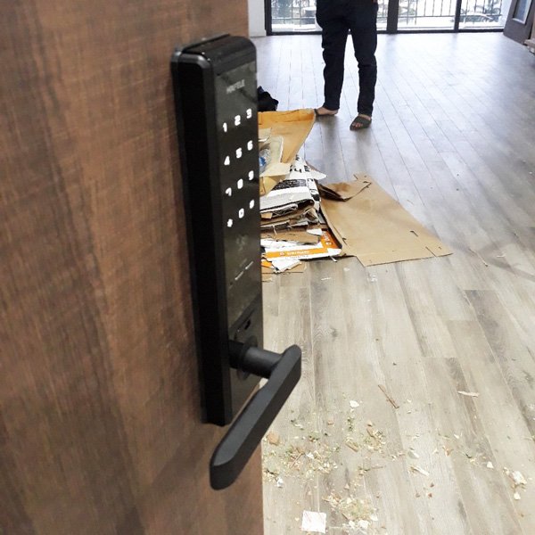 Khoá điện tử Hafele EL7200-TC - Mã số, thẻ từ 6 Khoá điện tử Hafele EL7200 - TC lắp đặt cho nhiều kiến trúc nhà