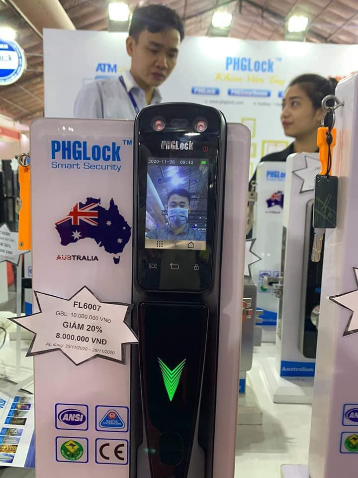 Khoá cửa nhận diện khuôn mặt PHGLock FL6007 3 3. Khoá cửa điện tử PHGLock FL6007 sở hữu thiết kế sang trọng, hiện đại