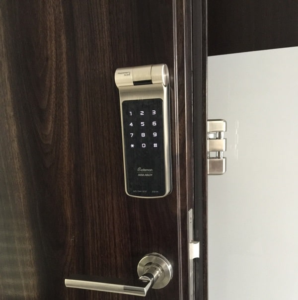 Khóa cửa vân tay Gateman Z10-IH 4 3. Khoá cửa thông minh Gateman Z10 IH lắp đặt cho căn hộ, chung cư