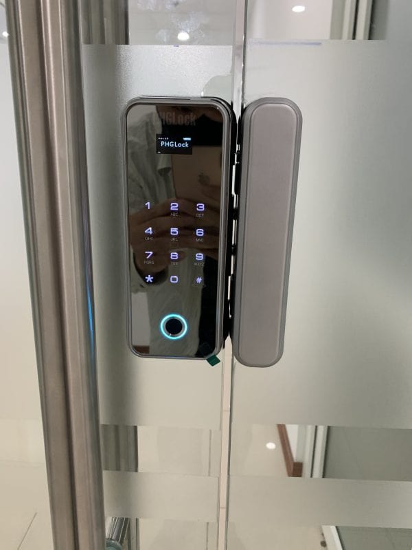 Khoá cửa vân tay PHGLock FG3005W (Có chấm công) 2 Khoá thông minh FG3005W phù hợp lắp đặt trên nhiều kiến trúc
