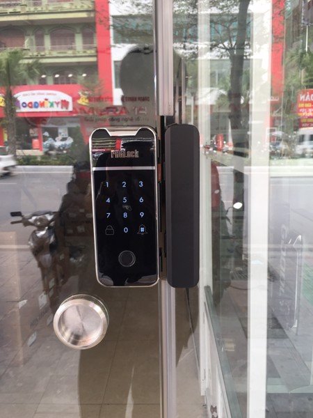 Khoá cửa kính PHGLock FG6001 - Vân tay, mã số, thẻ từ 3 Khoá cửa điện tử PHGLock FG 6001 lắp đặt cho nhiều kiến trúc, chất liệu cửa kính