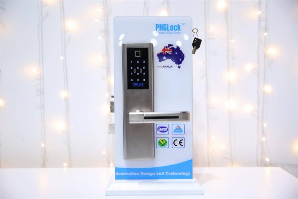 Khoá cửa vân tay - Khoá điện tử PHGLock FP8161 8 4. Khoá điện tử - Khoá vân tay PHGLock FP8161 trang bị chức năng khoá tân tiến