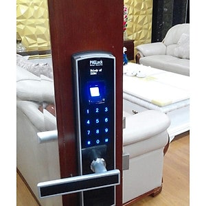 Khoá cửa vân tay PHGLock FP8030 4 3. Khoá cửa điện tử - Khoá vân tay PHGLock FP8030 lắp đặt trên nhiều loại cửa