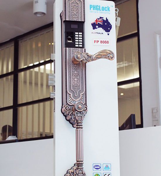 Khoá cửa thông minh PHGLock-FP8080 trang bị tính năng mở/đóng cửa tân tiến