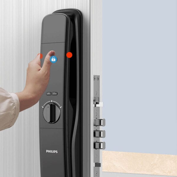 Khoá cửa vân tay - Khoá cửa điện tử Philips DDL702E 8 3. Lắp đặt khoá cửa Philips-DDL702E thuận tiện trên bề mặt cửa gỗ, cửa nhôm