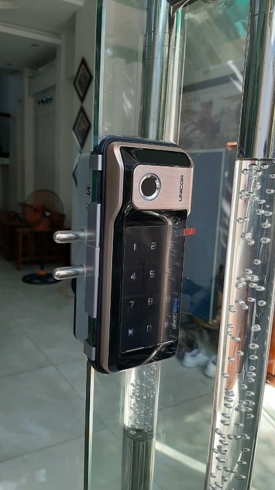 Khóa cửa vân tay Unicor VR500 – BW (cửa nhôm) 5 khoa cua van tay unicor vr500 bw 1 1