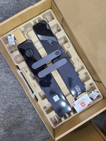 Khoá cửa thông minh Xiaomi Smart Lock Pro 12 Thông tin Pin, nguồn điện sử dụng