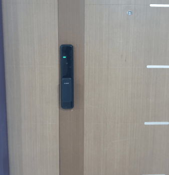 Khóa vân tay Bosch EL 600KB - Màu Đen 4 4. Tính năng tăng cường bảo mật khóa mã số Bosch EL 600KB