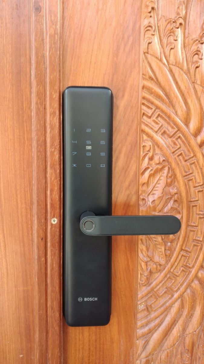 Khóa vân tay Bosch ID 40PKB - Màu Đen 3 5. Một số ưu điểm nổi trội của khóa điện tử Bosch ID 40PKB