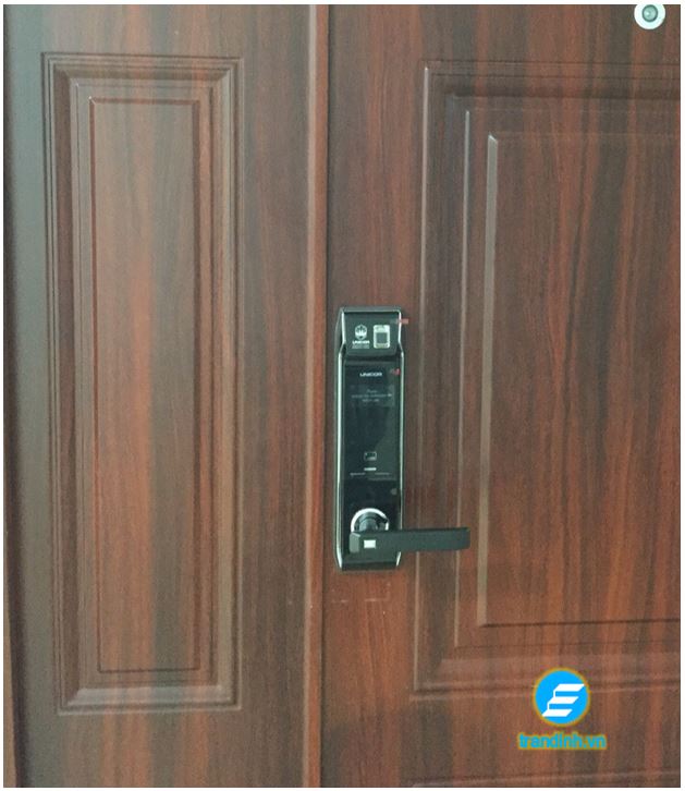 Khóa cửa vân tay Unicor UN-9000