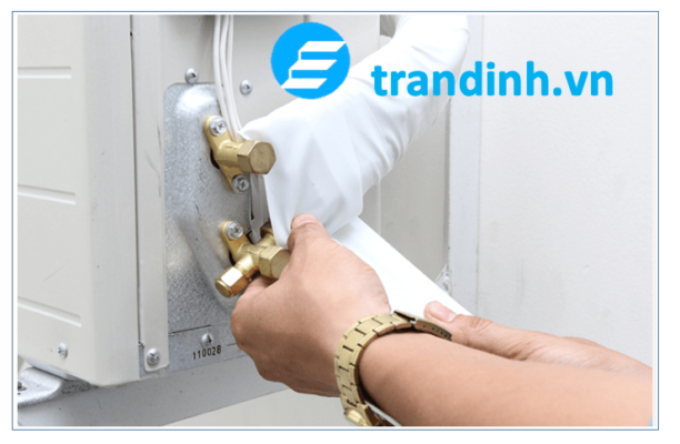 Bước 4: Kết nối ống, đi dây điện