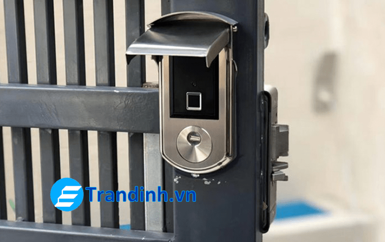 Lắp đặt khóa vân tay cho cửa cổng cần chú ý những gì 1 lap dat khoa van tay cho cua cong can chu y nhung gi 1