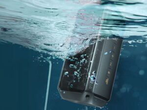 Loa Bluetooth LG PK3 5 Trang bị chống nước tiêu chuẩn IPX7