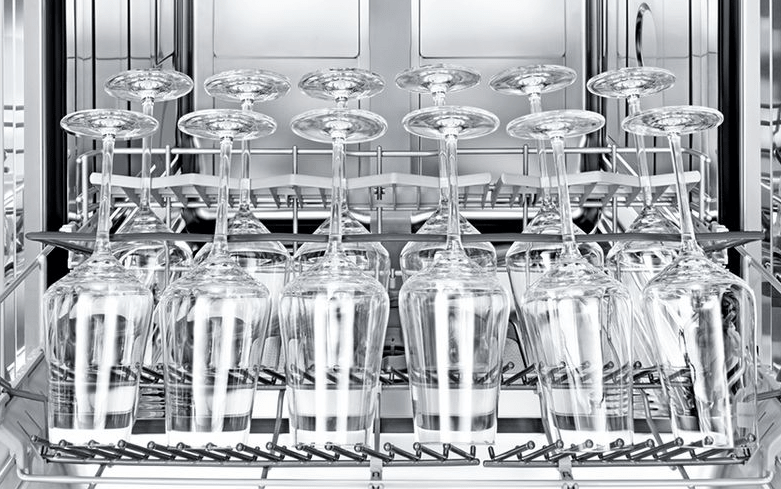 7. Chương trình thủy tinh 40° rửa cực kỳ nhẹ nhàng, làm bóng và sấy khô hiệu quả