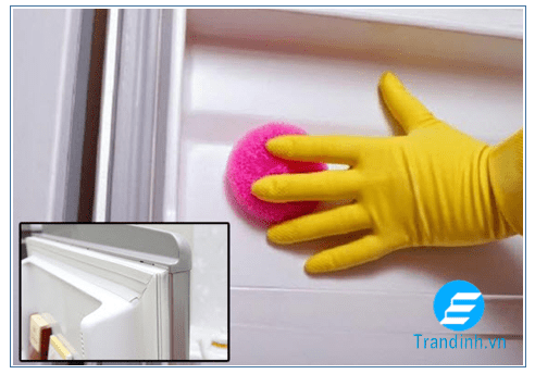 Nguyên nhân khiến tủ lạnh đông tuyết 10 Cách xử lý tủ lạnh bị đóng tuyết