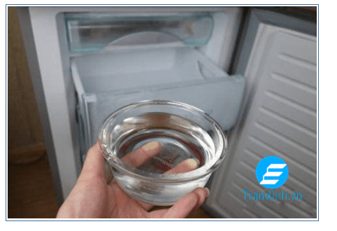 Nguyên nhân khiến tủ lạnh đông tuyết 8 Cách xử lý tủ lạnh bị đóng tuyết