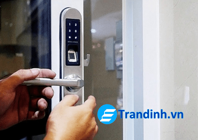 Những lưu ý đặc biệt khi sử dụng khóa cửa vân tay 3 Vấn đề vân tay mờ, chưa định hình trong quá trình sử dụng để mở cửa khóa vân tay