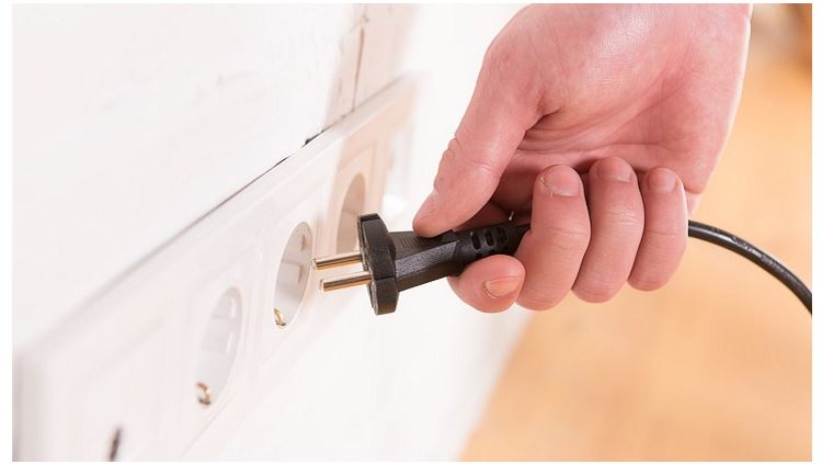 Những lưu ý khi sử dụng bếp từ | 10 Lưu ý Bạn Cần Biết 5 Không rút dây điện nguồn ngay khi vừa nấu xong