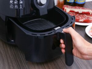 Nồi Chiên Không Dầu PHILIPS HD9220/20 4 Công nghệ Rapid Air cho phép bạn quay, nướng bánh và nướng thực phẩm mà không cần dầu mỡ