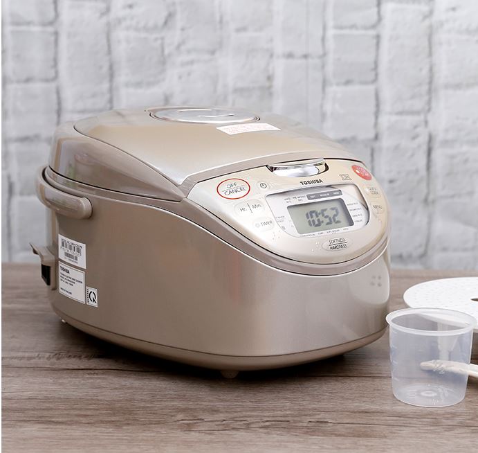 Nên mua nồi cơm điện hãng nào tốt nhất hiện nay 9 Nồi cơm điện cao tần Toshiba 1 lít RC-10RH(CG)VN