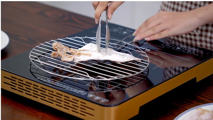 Sử dụng các chế độ nấu của bếp hồng ngoại | An toàn hiệu quả 7 Sử dụng chế độ nướng của bếp hồng ngoại