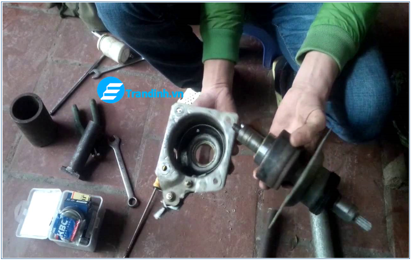 Thay vòng bi máy giặt hết bao nhiêu tiền 4 4. Quy trình thay vòng bi (bạc đạn) máy giặt an toàn, hiệu quả